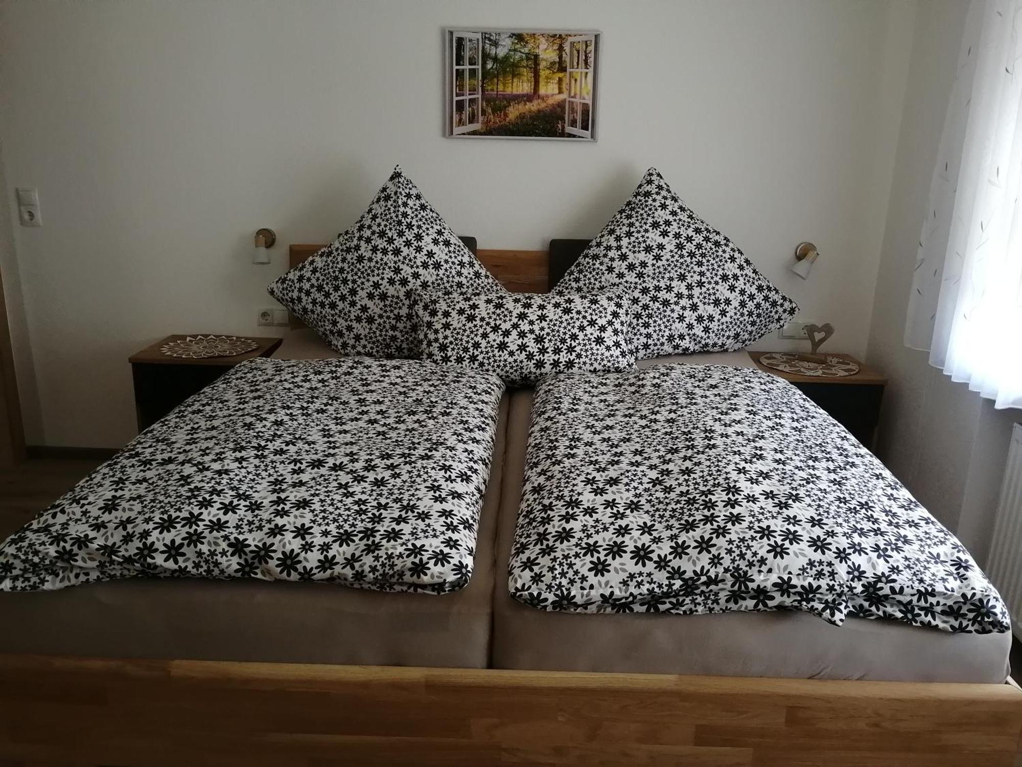 Eifelferienwohnungen "Familie Saxler" Bereborn Bagian luar foto