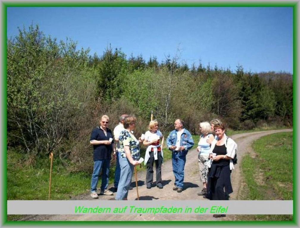 Eifelferienwohnungen "Familie Saxler" Bereborn Bagian luar foto